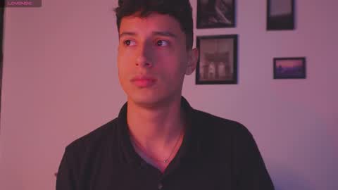 Snapshot of guy_twinks chatting on January 2026 04:26:02 AM Gabriel online show from January 2026 04:26:02 AM