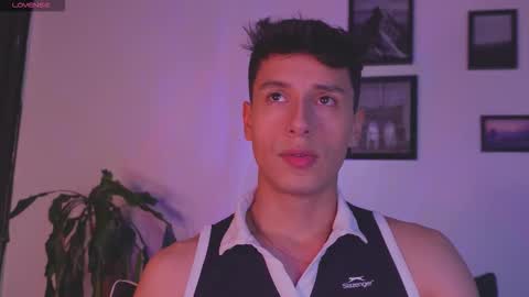 Snapshot of guy_twinks chatting on January 2026 04:27:01 AM Gabriel online show from January 2026 04:27:01 AM