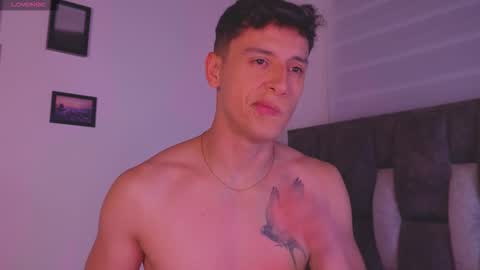 Snapshot of guy_twinks chatting on February 2026 05:29:01 AM Gabriel online show from February 2026 05:29:01 AM