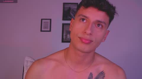 Snapshot of guy_twinks chatting on March 2026 05:55:02 AM Gabriel online show from March 2026 05:55:02 AM