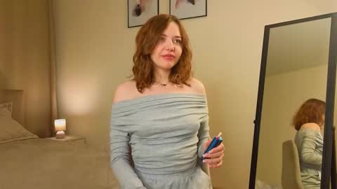 Angela online show from November 2025 04:22:02 AM