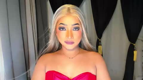 Call me Miss Gwen online show from October 2025 01:21:01 PM