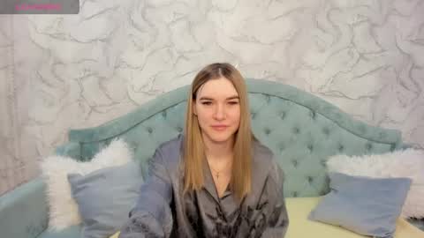 gwensmitt online show from May 2026 11:43:01 PM