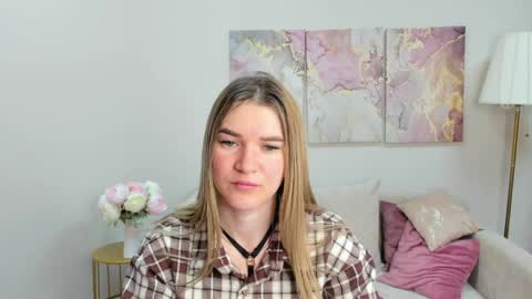 gwensmitt online show from June 2026 10:13:02 PM