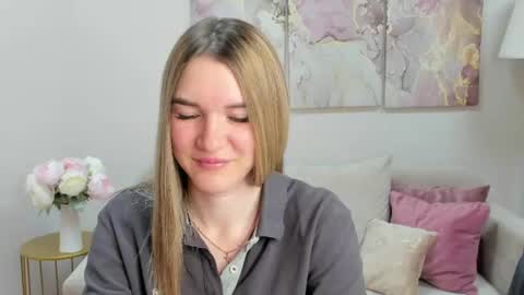 gwensmitt online show from June 2026 10:08:01 PM