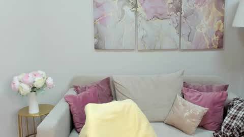 gwensmitt online show from June 2026 09:52:01 PM