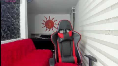 Snapshot of gwyneth_paltrow chatting on February 2025 03:40:01 AM online show from February 2025 03:40:01 AM