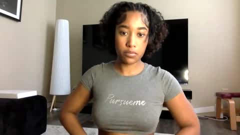 Snapshot of gyalxoxo chatting on February 2026 04:06:01 PM gyalxoxo online show from February 2026 04:06:01 PM