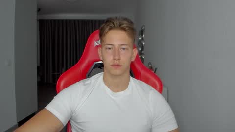 Oliver online show from October 2025 09:28:01 AM