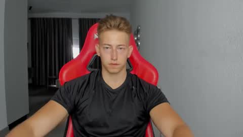 Oliver online show from November 2025 05:37:01 PM