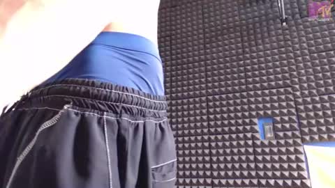Gymbro42 online show from July 2026 03:59:01 PM