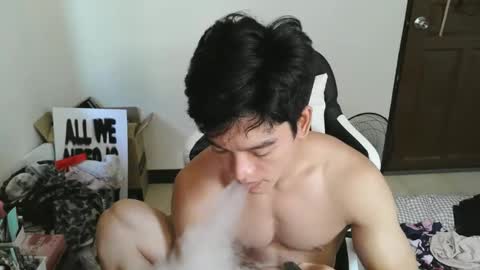 Snapshot of gymnasmenos chatting on May 2026 09:17:01 AM AJ online show from May 2026 09:17:01 AM