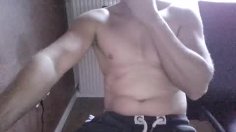 gymxxx_ online show from May 2026 04:50:01 AM