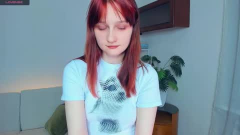 Kelly  Lilly online show from November 2025 06:41:02 PM