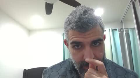 Snapshot of h0nest84 chatting on December 2024 05:10:01 AM h0nest84 online show from December 2024 05:10:01 AM