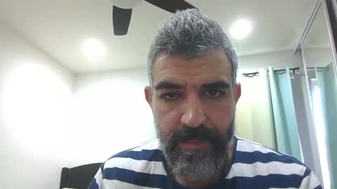 Snapshot of h0nest84 chatting on December 2024 06:09:01 PM h0nest84 online show from December 2024 06:09:01 PM