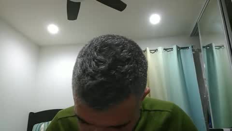 Snapshot of h0nest84 chatting on December 2024 03:00:02 AM h0nest84 online show from December 2024 03:00:02 AM