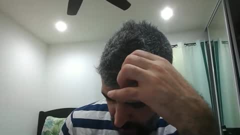 Snapshot of h0nest84 chatting on January 2025 06:57:01 AM h0nest84 online show from January 2025 06:57:01 AM