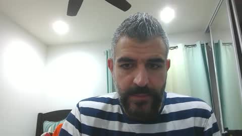 Snapshot of h0nest84 chatting on February 2025 06:04:01 AM h0nest84 online show from February 2025 06:04:01 AM