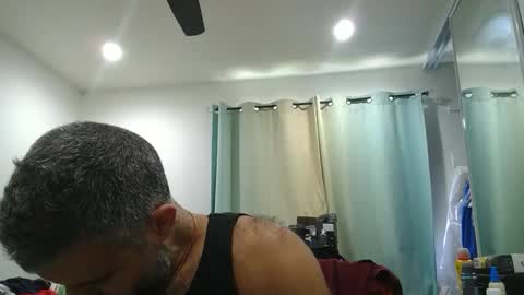 Snapshot of h0nest84 chatting on October 2025 05:44:02 PM h0nest84 online show from October 2025 05:44:02 PM