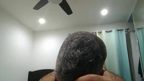 Snapshot of h0nest84 chatting on December 2025 04:39:01 AM h0nest84 online show from December 2025 04:39:01 AM