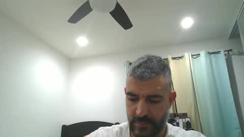 Snapshot of h0nest84 chatting on December 2025 06:54:02 AM h0nest84 online show from December 2025 06:54:02 AM