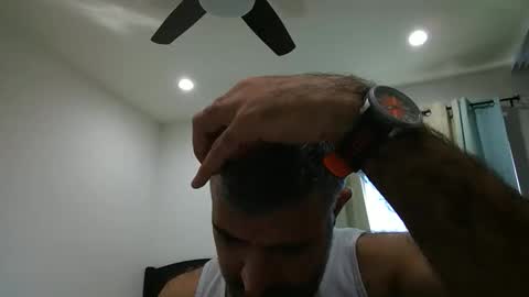 Snapshot of h0nest84 chatting on December 2025 08:36:02 PM h0nest84 online show from December 2025 08:36:02 PM