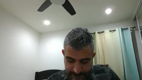 Snapshot of h0nest84 chatting on December 2025 07:03:01 AM h0nest84 online show from December 2025 07:03:01 AM