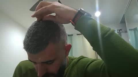 Snapshot of h0nest84 chatting on December 2025 06:33:01 AM h0nest84 online show from December 2025 06:33:01 AM