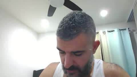 Snapshot of h0nest84 chatting on January 2026 05:33:01 AM h0nest84 online show from January 2026 05:33:01 AM