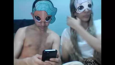 h0tcouple00 online show from November 2025 07:46:02 PM