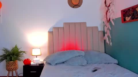 Paulina  online show from October 2025 04:37:01 AM