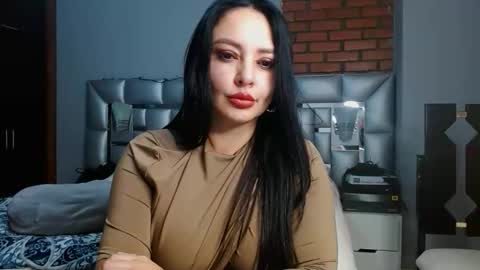 h_a_n_n_n_a online show from February 2026 10:02:02 PM