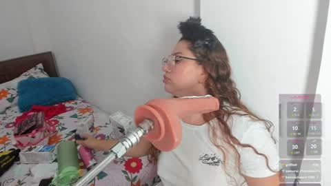 Snapshot of hade_cute2 chatting on December 2024 10:35:02 PM hade_cute2 online show from December 2024 10:35:02 PM