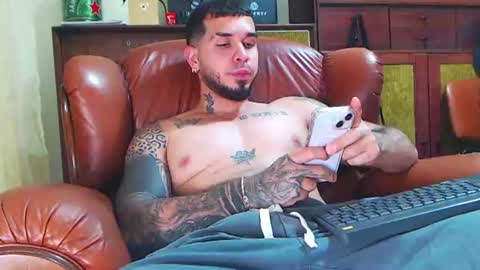 Snapshot of hades_carter chatting on June 2026 06:57:02 PM Hades online show from June 2026 06:57:02 PM
