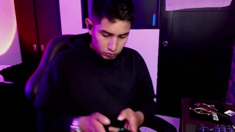 Hades Sir online show from January 2025 01:32:01 AM