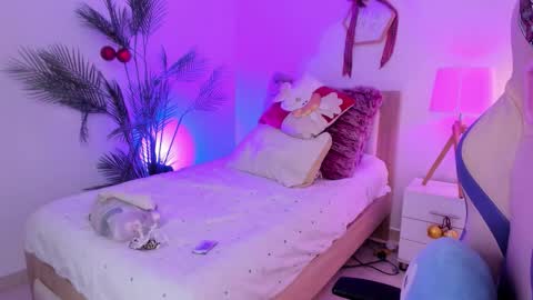 Hadid online show from December 2025 10:38:01 PM