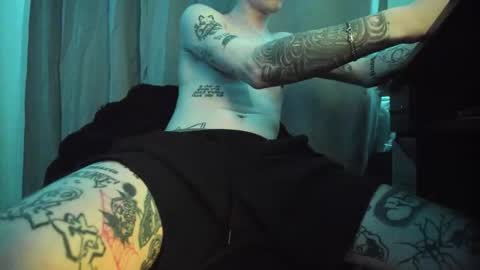 Snapshot of haildave6 chatting on January 2026 10:33:02 PM haildave6 online show from January 2026 10:33:02 PM