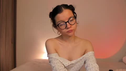 Hailey online show from December 2024 06:08:02 AM