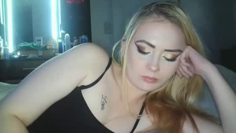 Hailey and d online show from February 2025 07:18:01 AM