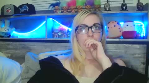 Hailey and d online show from February 2025 01:35:01 AM