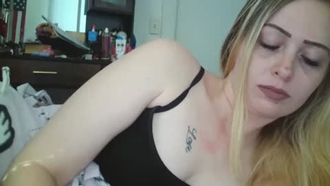 Hailey and d online show from September 2025 05:35:02 PM