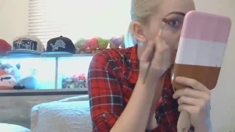 Snapshot of haileyakuma69 chatting on November 2025 09:36:02 PM Hailey and d online show from November 2025 09:36:02 PM