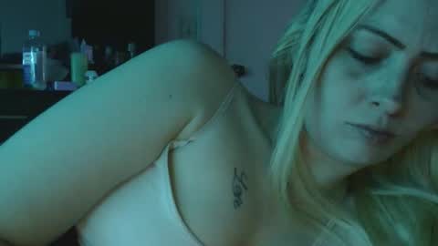 Snapshot of haileyakuma69 chatting on December 2025 06:30:02 AM Hailey and d online show from December 2025 06:30:02 AM