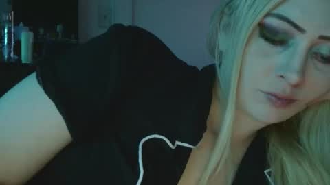 Snapshot of haileyakuma69 chatting on December 2025 10:12:01 AM Hailey and d online show from December 2025 10:12:01 AM