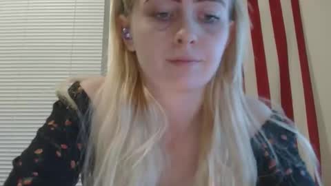 Snapshot of haileyakuma69 chatting on February 2026 11:34:02 PM Hailey and d online show from February 2026 11:34:02 PM