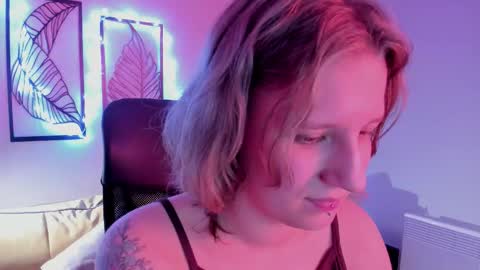 Hailey online show from November 2025 09:28:02 AM