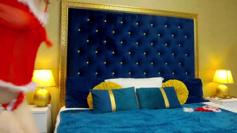 Snapshot of haileymoon85 chatting on December 2024 10:16:02 AM Hailey online show from December 2024 10:16:02 AM