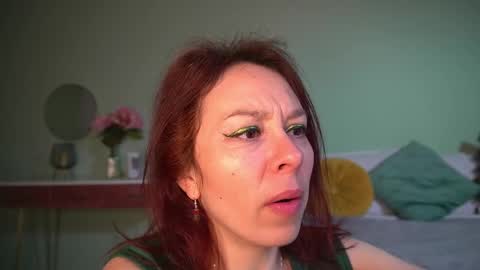 Snapshot of haileymoon85 chatting on March 2025 04:08:02 AM Hailey online show from March 2025 04:08:02 AM