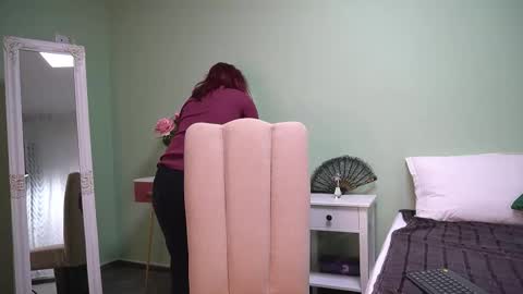 Snapshot of haileymoon85 chatting on October 2025 04:02:02 AM Hailey online show from October 2025 04:02:02 AM